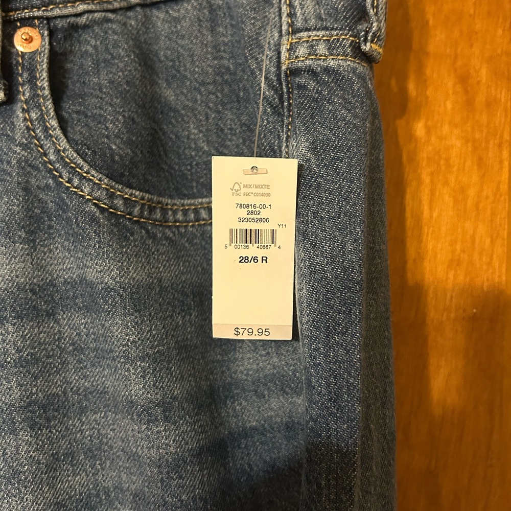 NWT Gap Curvy Ultra Soft Baggy Jeans - Picture 8 of 10